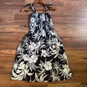 Tina’s Creations Hibiscus Collection Hawaii Black and White Dress